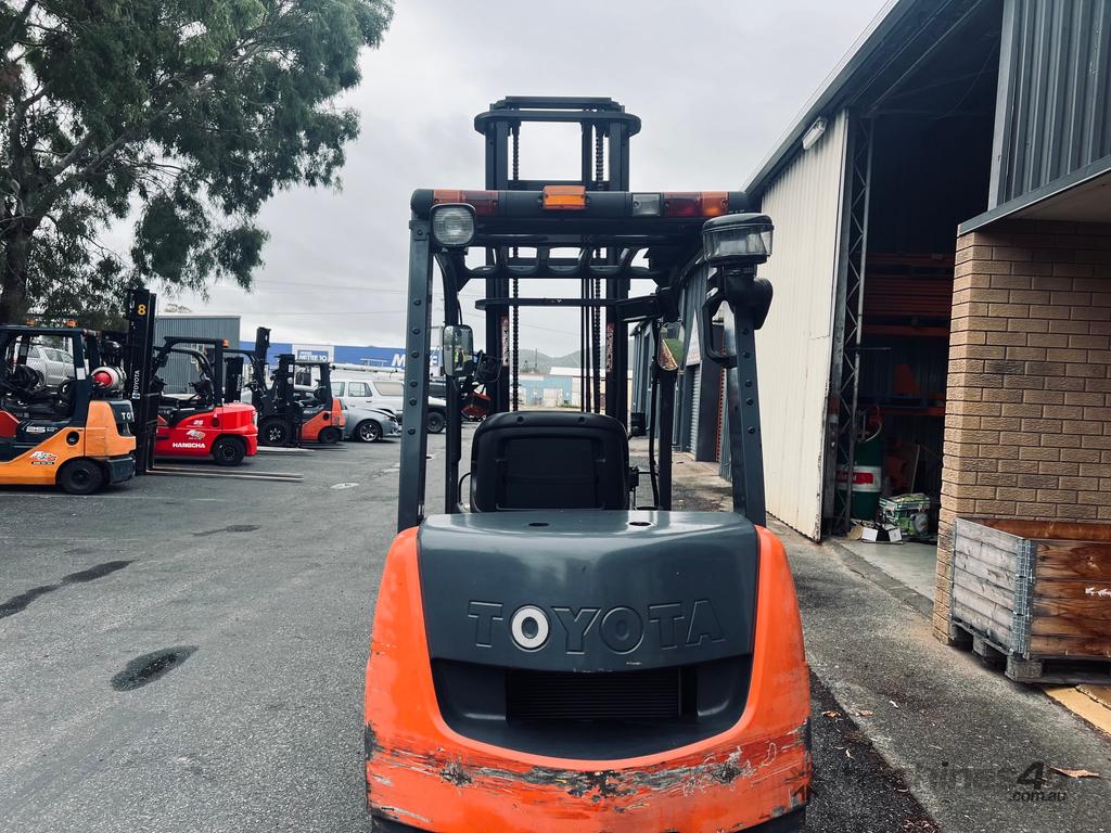Toyota Diesel Forklift Model 8FDK20
